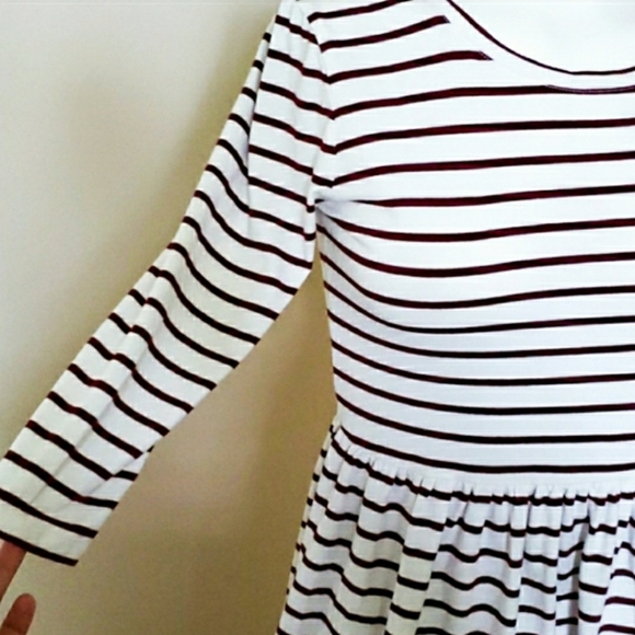 Forever 21 Red & White striped dress size small - Picture 2 of 9